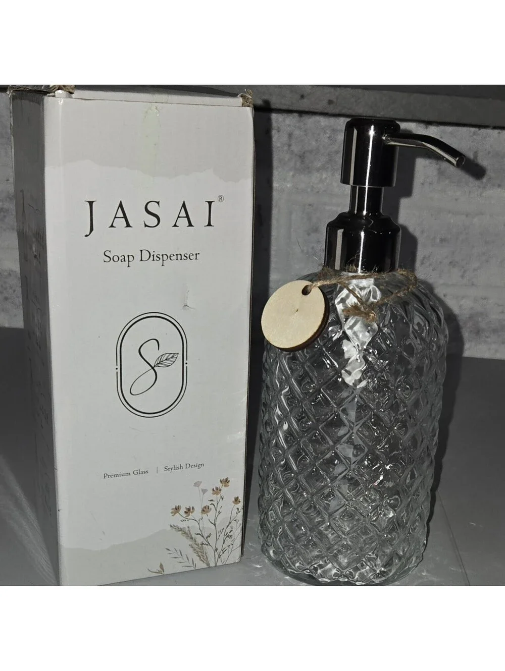 JASAI 18Oz Gem Patterned Clear Glass Soap Dispenser Rust Proof Pump & Wooden Tag